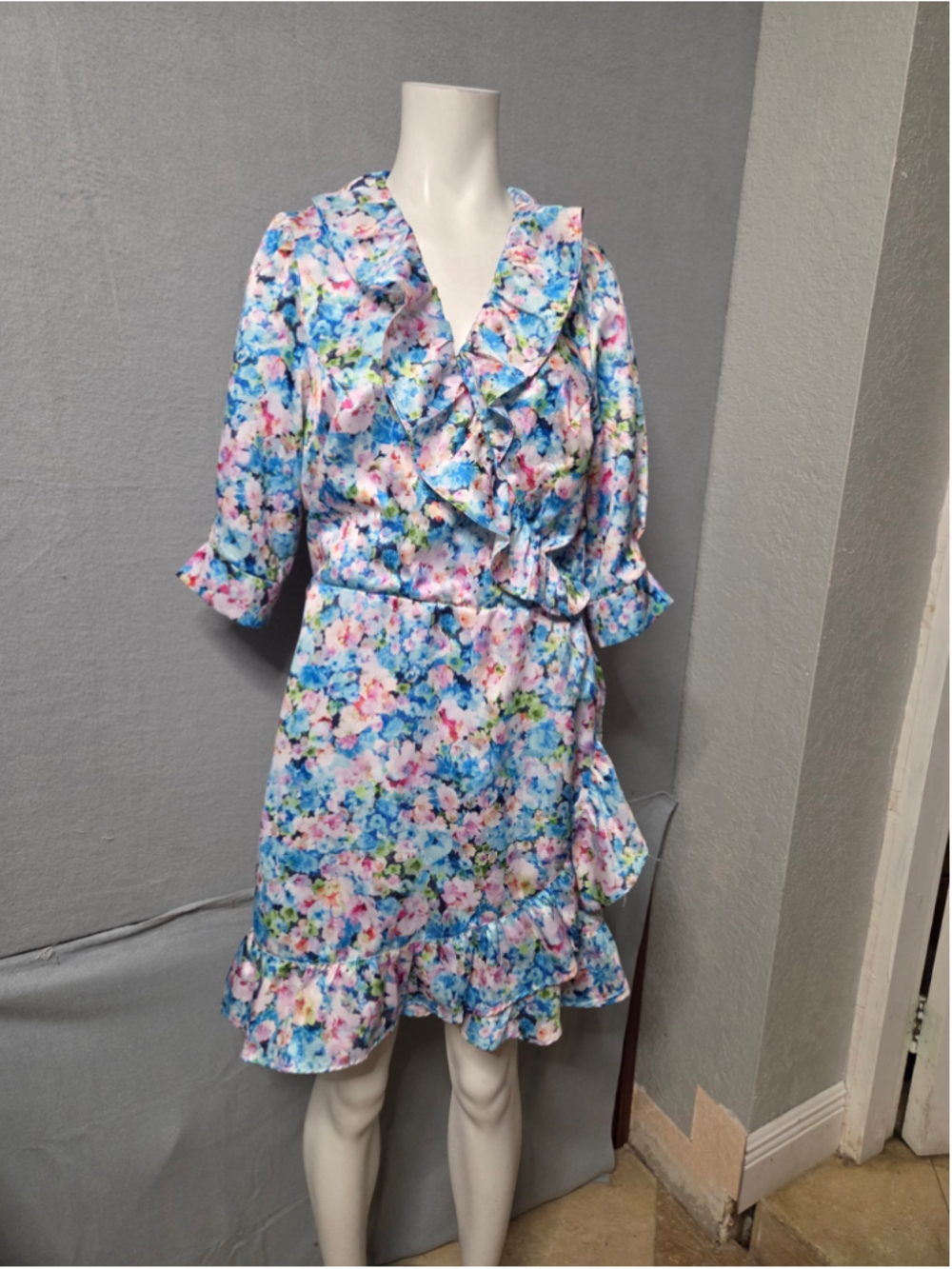 Women's Mlle Gabrielle Floral Mini Dress Size S Blue Pink P2p 21 In